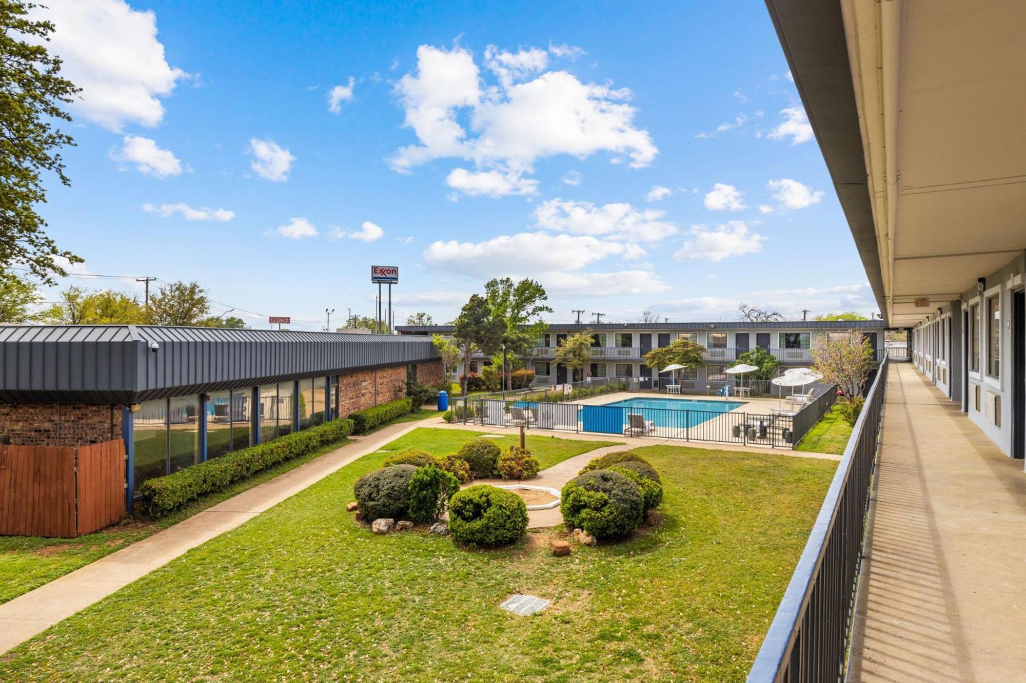 Americas Best Value Inn Fort Worth/Hurst Richland Hills Εξωτερικό φωτογραφία